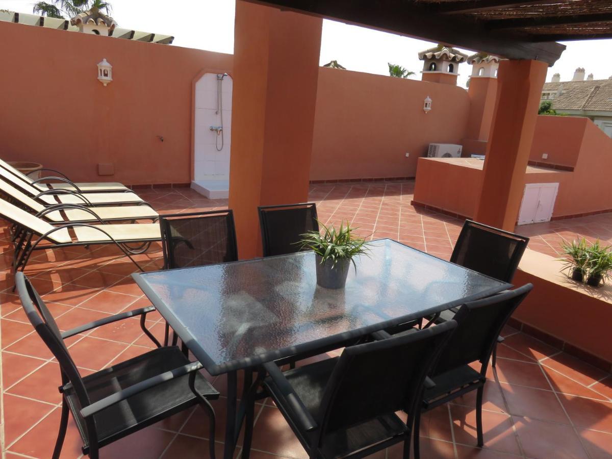 Beachside Estepona Exterior photo