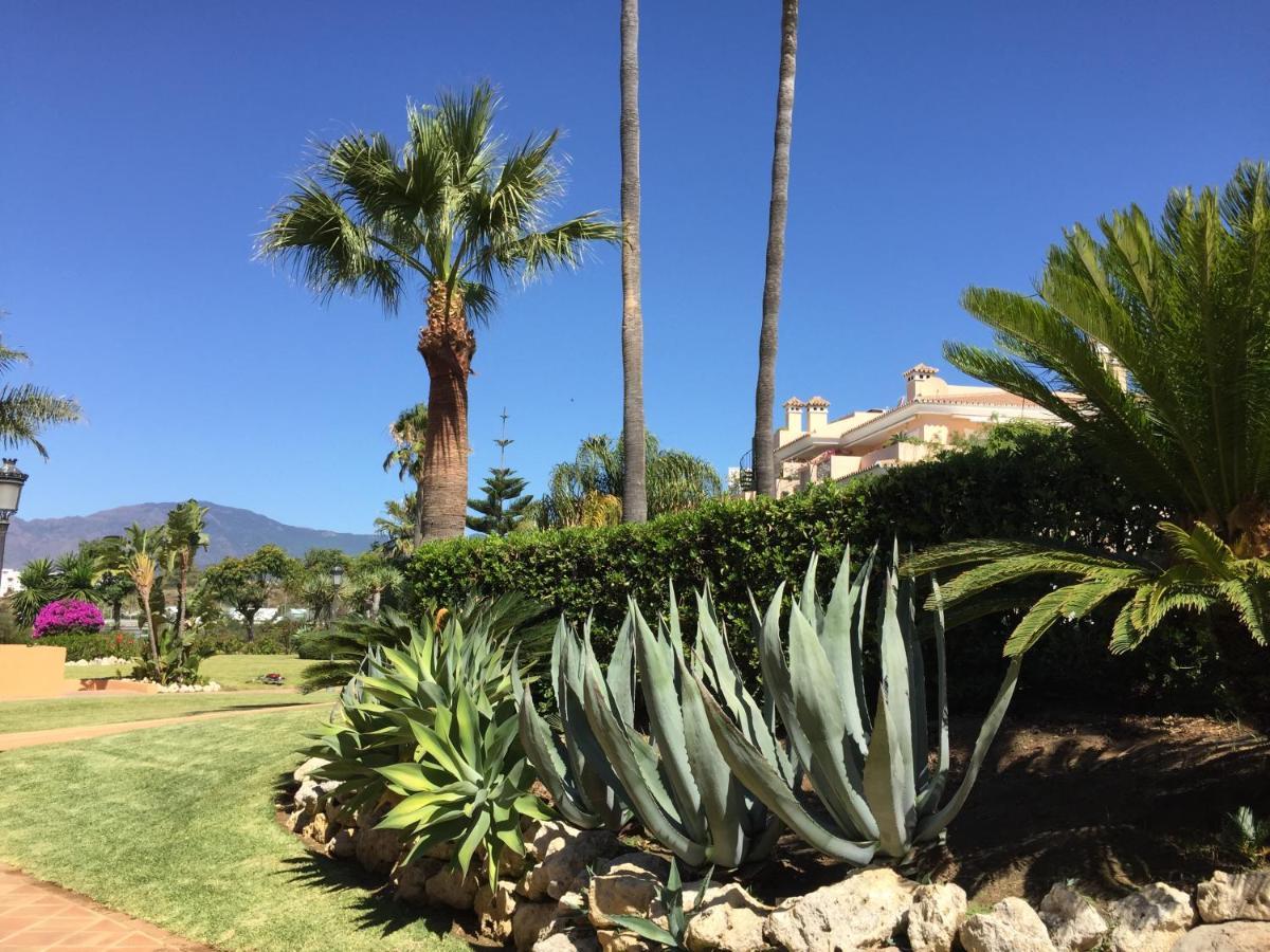 Beachside Estepona Exterior photo